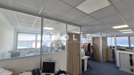 Photo 7 – location Entrepôts / activités	CHANTELOUP EN BRIE (77600)