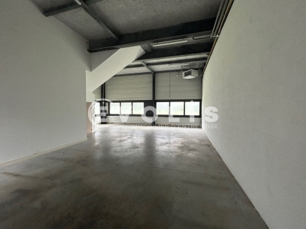 Photo 2 – location Entrepôts / activités	CHANTELOUP EN BRIE (77600)