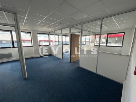 Photo 5 – location Entrepôts / activités	CHANTELOUP EN BRIE (77600)