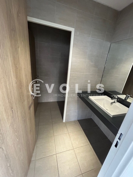 Photo 9 – location Entrepôts / activités	CHANTELOUP EN BRIE (77600)