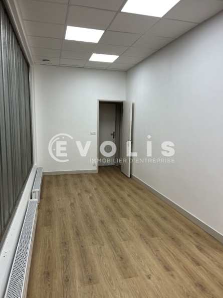 Photo 8 – vente bureaux	PARIS (75015)