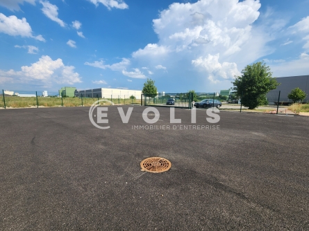 Photo 4 – location Entrepôts / activités	LA COTE SAINT ANDRE (38260)