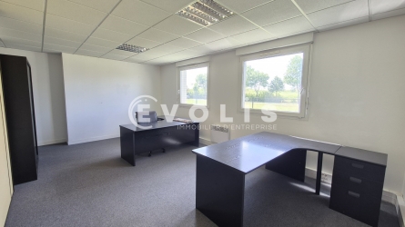 Photo 1 – location bureaux	MAGNY LE HONGRE (77700)