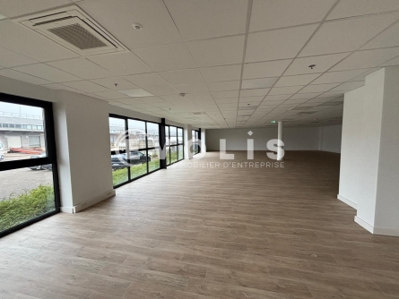 Photo 7 – location Entrepôts / activités	MIONS (69780)