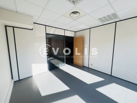 Photo 4 – location bureaux	MAGNY LE HONGRE (77700)