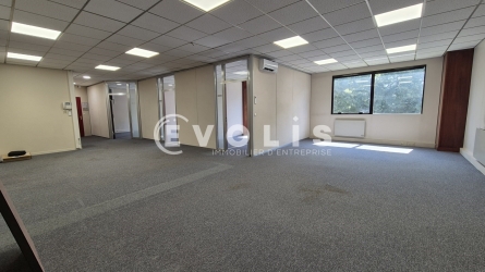 Photo 1 – location bureaux	SAINT THIBAULT DES VIGNES (77400)