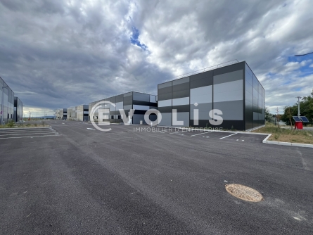 Photo 2 – location Entrepôts / activités	JANNEYRIAS (38280)