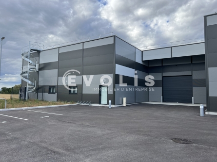 Photo 8 – location Entrepôts / activités	JANNEYRIAS (38280)