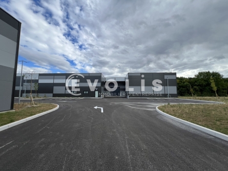 Photo 11 – location Entrepôts / activités	JANNEYRIAS (38280)