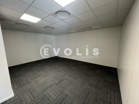 Photo 2 – location Entrepôts / activités	DARDILLY (69570)