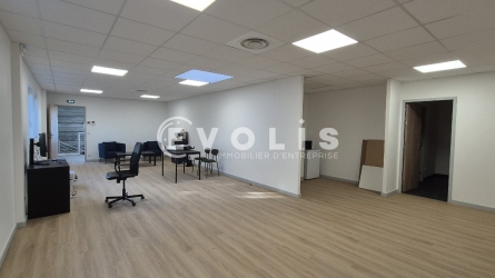 Photo 11 – location Entrepôts / activités	CHANTELOUP EN BRIE (77600)