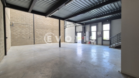 Photo 1 – location Entrepôts / activités	BAILLY ROMAINVILLIERS (77700)