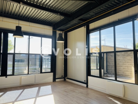 Photo 3 – location Entrepôts / activités	SAINT PIERRE DU PERRAY (91280)