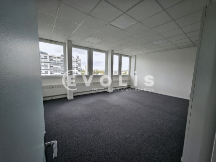 Photo 2 – location bureaux	BAGNEUX (92220)