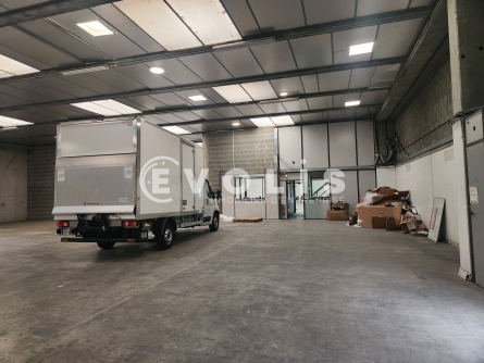 Photo 9 – location Entrepôts / activités	CHAPONNAY (69970)