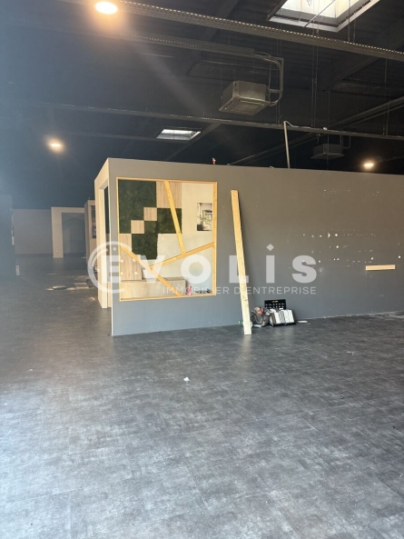 Photo 3 – location Locaux commerciaux	LES ANGLES (30133)