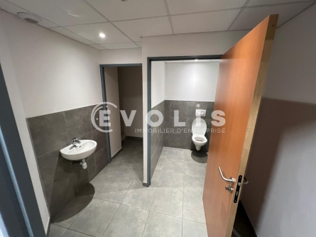 Photo 10 – location Entrepôts / activités	SAINT PRIEST (69800)