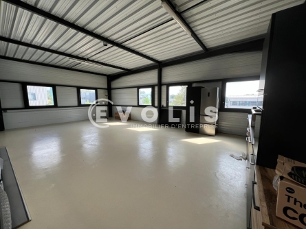 Photo 5 – location Entrepôts / activités	GENAY (69730)