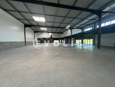 Photo 15 – location Entrepôts / activités	SAINT LAURENT DE MURE (69720)