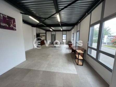 Photo 4 – location Entrepôts / activités	GENAS (69740)