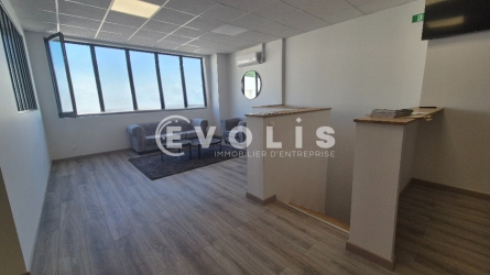 Photo 13 – location Entrepôts / activités	SERRIS (77700)