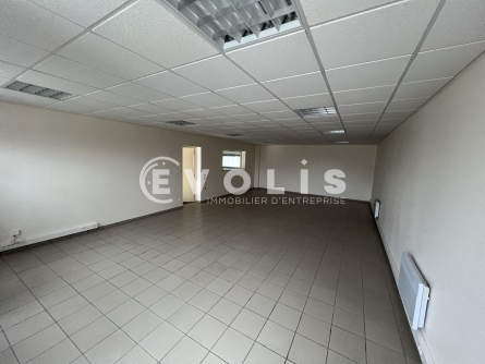 Photo 3 – location Entrepôts / activités	CHASSIEU (69680)