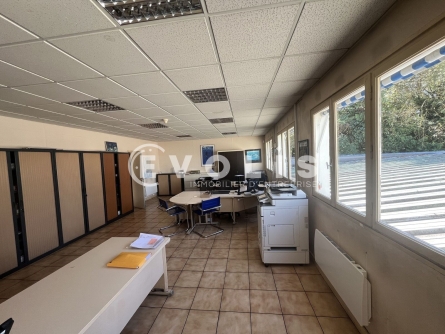 Photo 7 – vente Entrepôts / activités	VAUJOURS (93410)