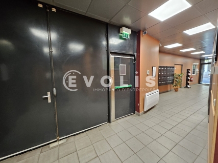Photo 8 – location Entrepôts / activités	MONTROUGE (92120)