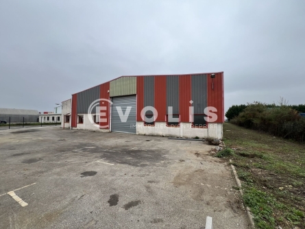 Photo 1 – location Entrepôts / activités	MONTLUEL (01120)