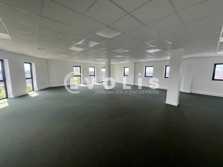 Photo 9 – vente bureaux	MONTLUEL (01120)