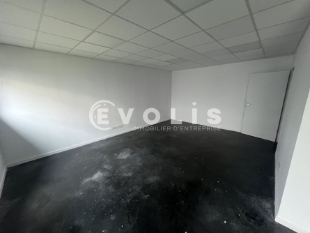 Photo 8 – location Entrepôts / activités	COMBS LA VILLE (77380)