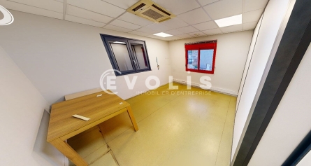 Photo 12 – location Entrepôts / activités	VENISSIEUX (69200)