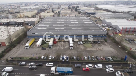 Photo 2 – location Entrepôts / activités	CHASSIEU (69680)