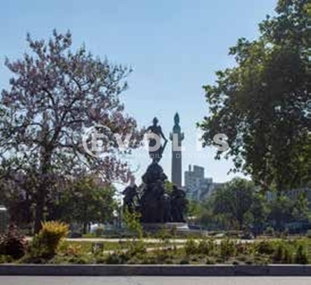 Photo 2 – location Locaux commerciaux	PARIS (75012)