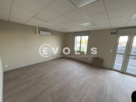 Photo 9 – location Entrepôts / activités	VILLEFRANCHE SUR SAONE (69400)