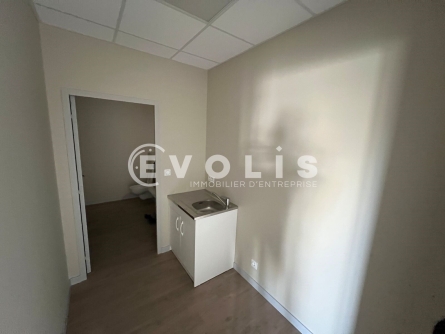 Photo 10 – location Entrepôts / activités	VILLEFRANCHE SUR SAONE (69400)