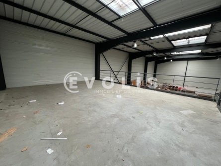 Photo 9 – vente Entrepôts / activités	FLEURIEUX SUR L'ARBRESLE (69210)