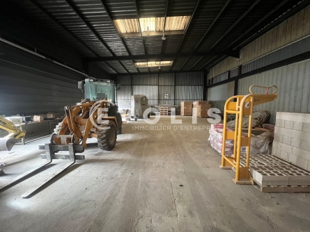 Photo 1 – location Entrepôts / activités	OZOIR LA FERRIERE (77330)