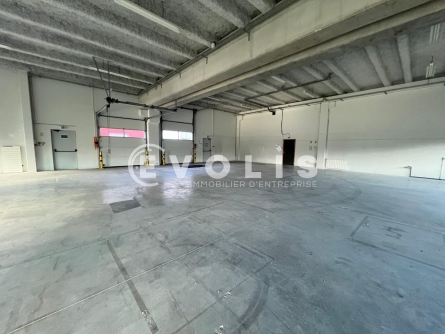 Photo 5 – location Entrepôts / activités	SAINT PRIEST (69800)