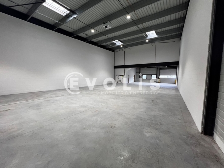 Photo 2 – location Entrepôts / activités	CORBEIL ESSONNES (91100)