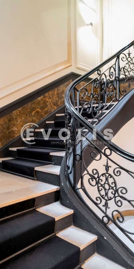 Photo 2 – location bureaux	PARIS (75008)