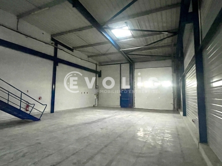 Photo 2 – location Entrepôts / activités	SAINT JEAN D'ILLAC (33127)