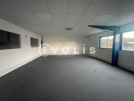 Photo 7 – location Entrepôts / activités	SAINT JEAN D'ILLAC (33127)