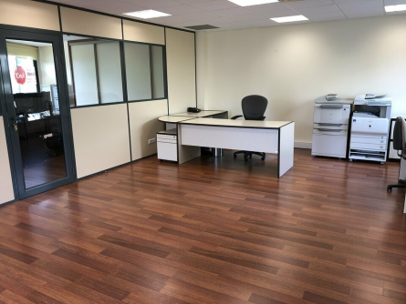 Photo 1 – location bureaux	 (64200)