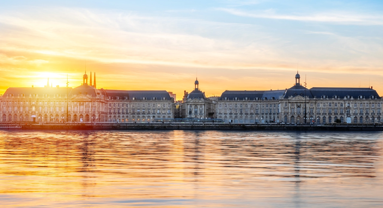 Installer son entreprise à Bordeaux : un choix gagnant pour votre implantation
