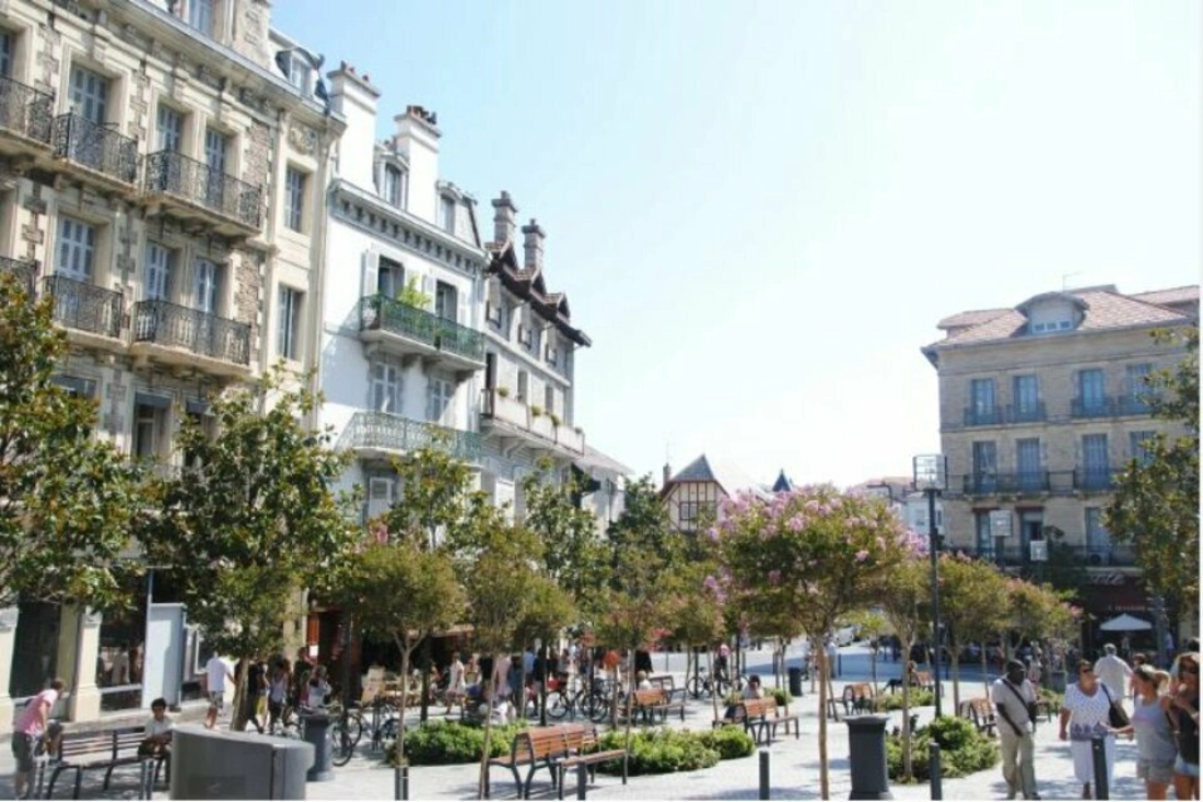 Photo 1 – location Locaux commerciaux	BIARRITZ (64200)