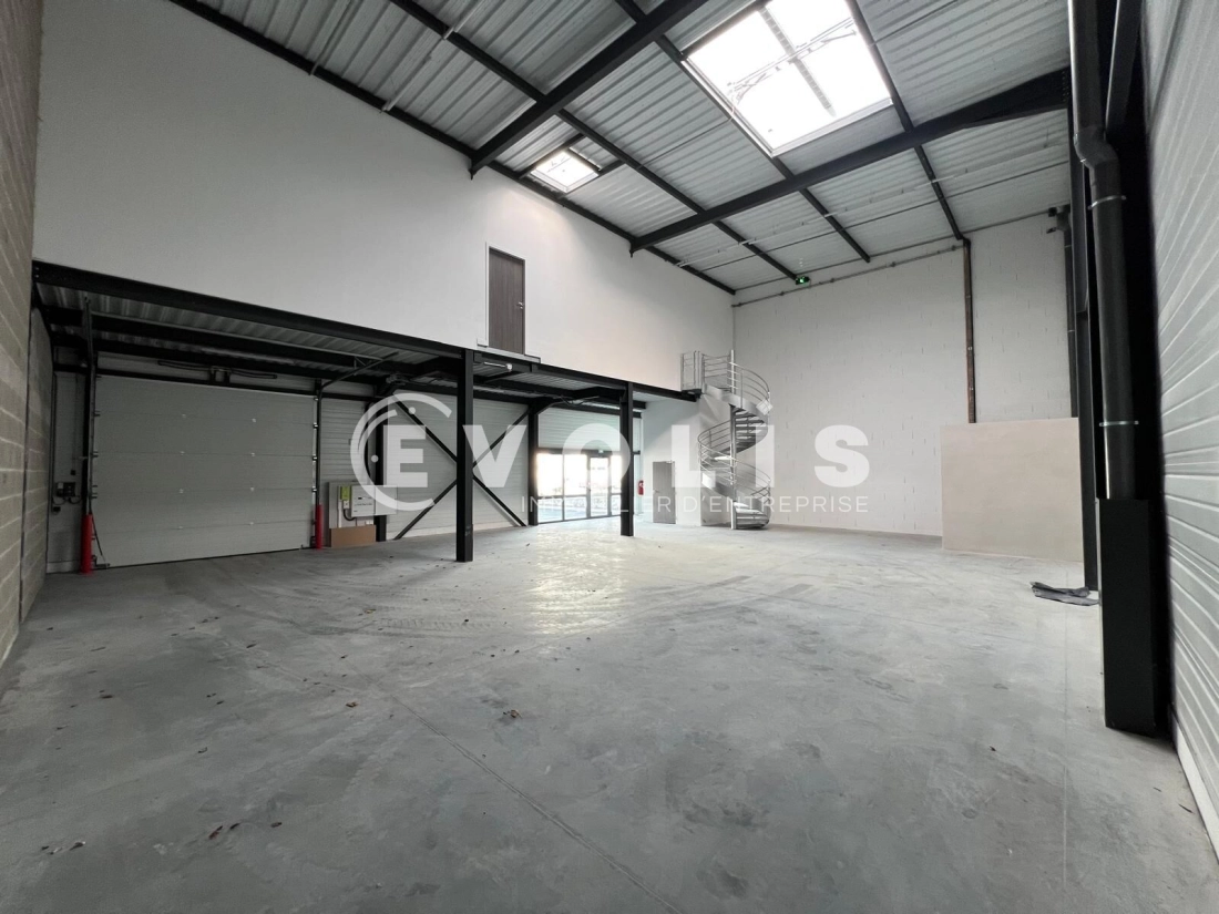 Photo 3 – location Entrepôts / activités	SAINT QUENTIN FALLAVIER (38070)