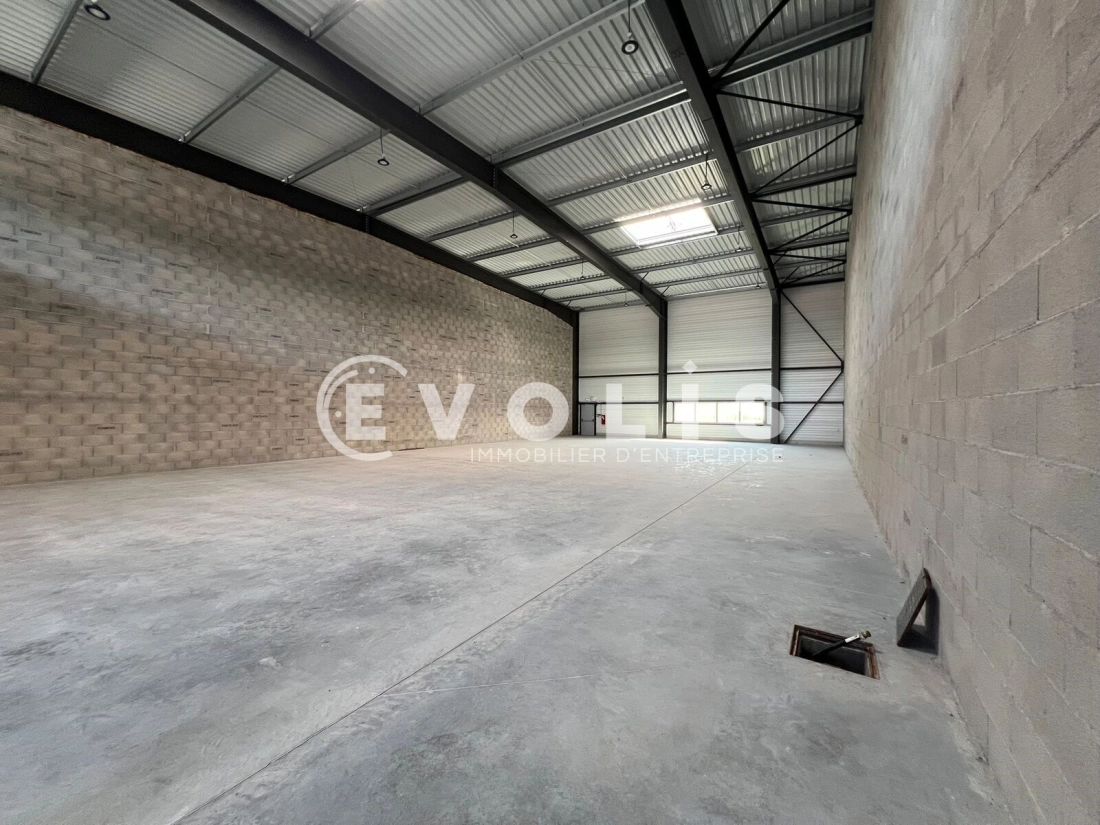 Photo 5 – location Entrepôts / activités	DAGNEUX (01120)