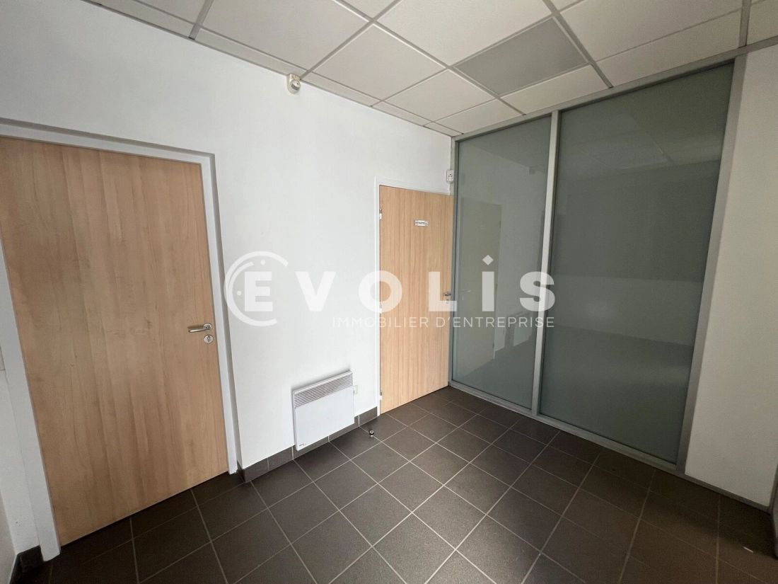 Photo 11 – location Entrepôts / activités	DAGNEUX (01120)