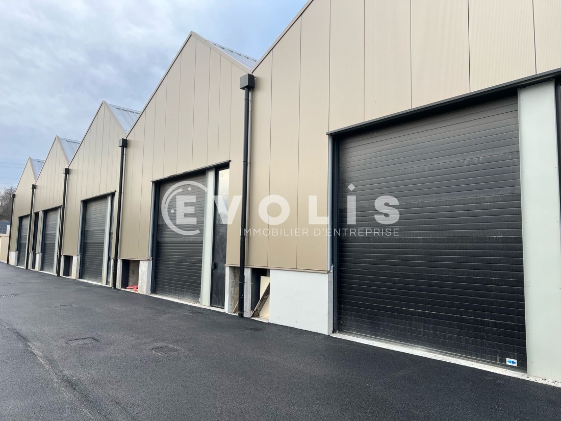 Photo 5 – vente Entrepôts / activités	TOUSSIEU (69780)